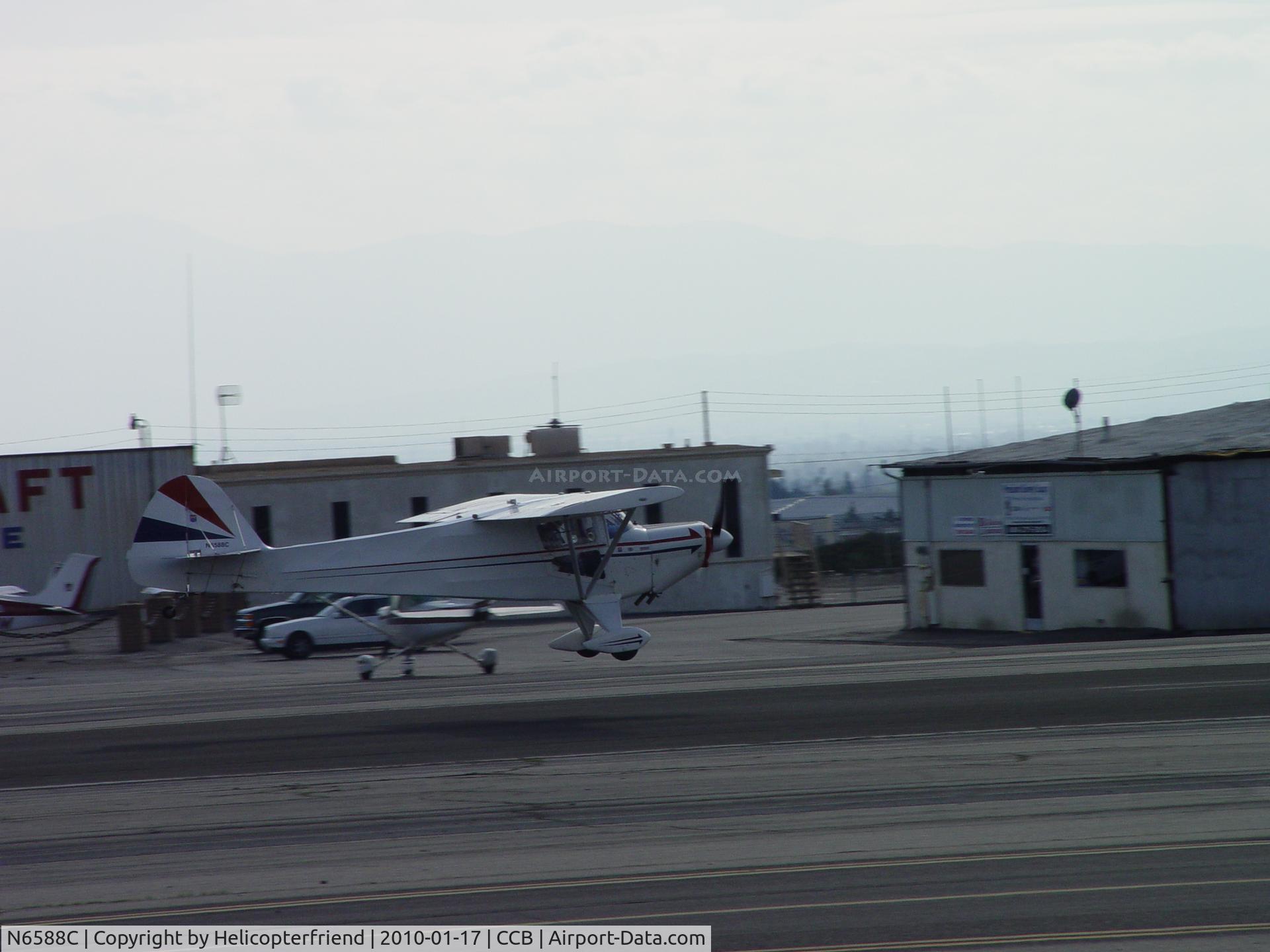 N6588C, 1992 Taylorcraft/Swick T-Clips C/N 1, Lift off westbound runway 24