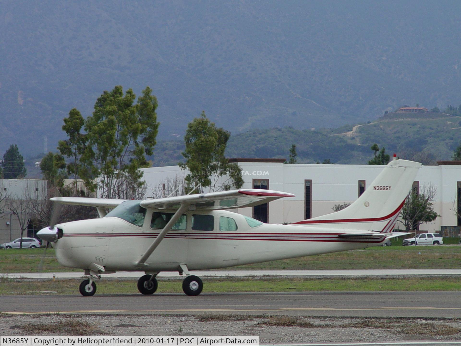 N3685Y, 1963 Cessna 210C C/N 21058185, Taxiing back to taxiway C to cross active runway 26L after N7642G takes off