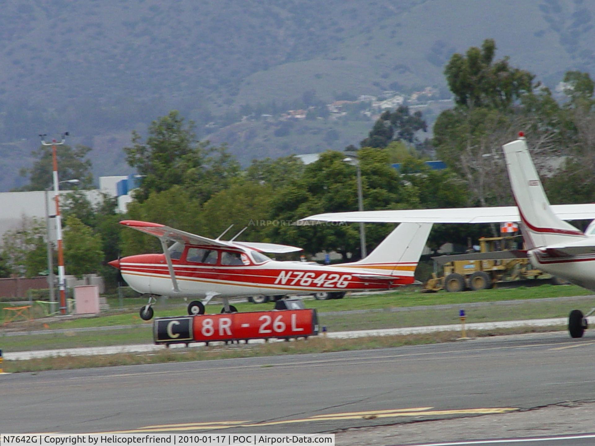 N7642G, 1970 Cessna 172L C/N 17259342, Lift off of runway 26L