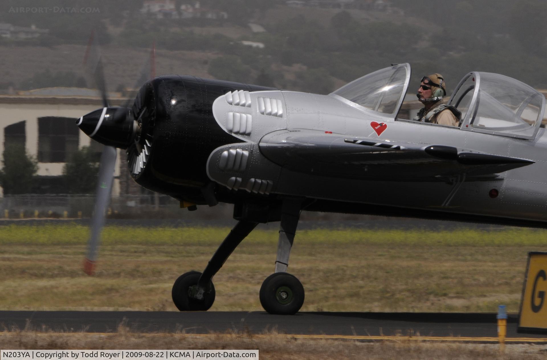 N203YA, 1996 Yakovlev Yak-55M C/N 961006, CAMARILLO AIR SHOW 2009