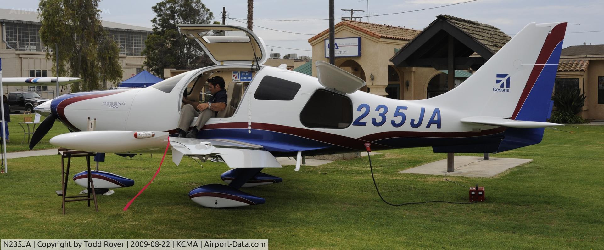 N235JA, 2008 Cessna LC41-550FG C/N 411102, CAMARILLO AIR SHOW 2009