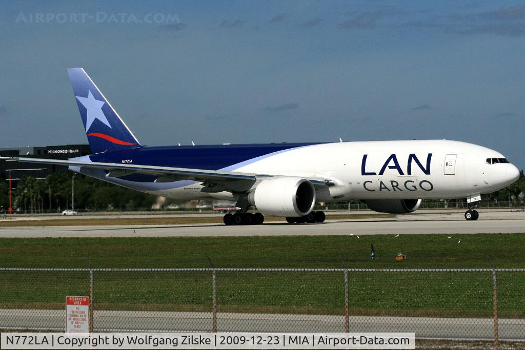 N772LA, 2009 Boeing 777-F6N C/N 37708, visitor