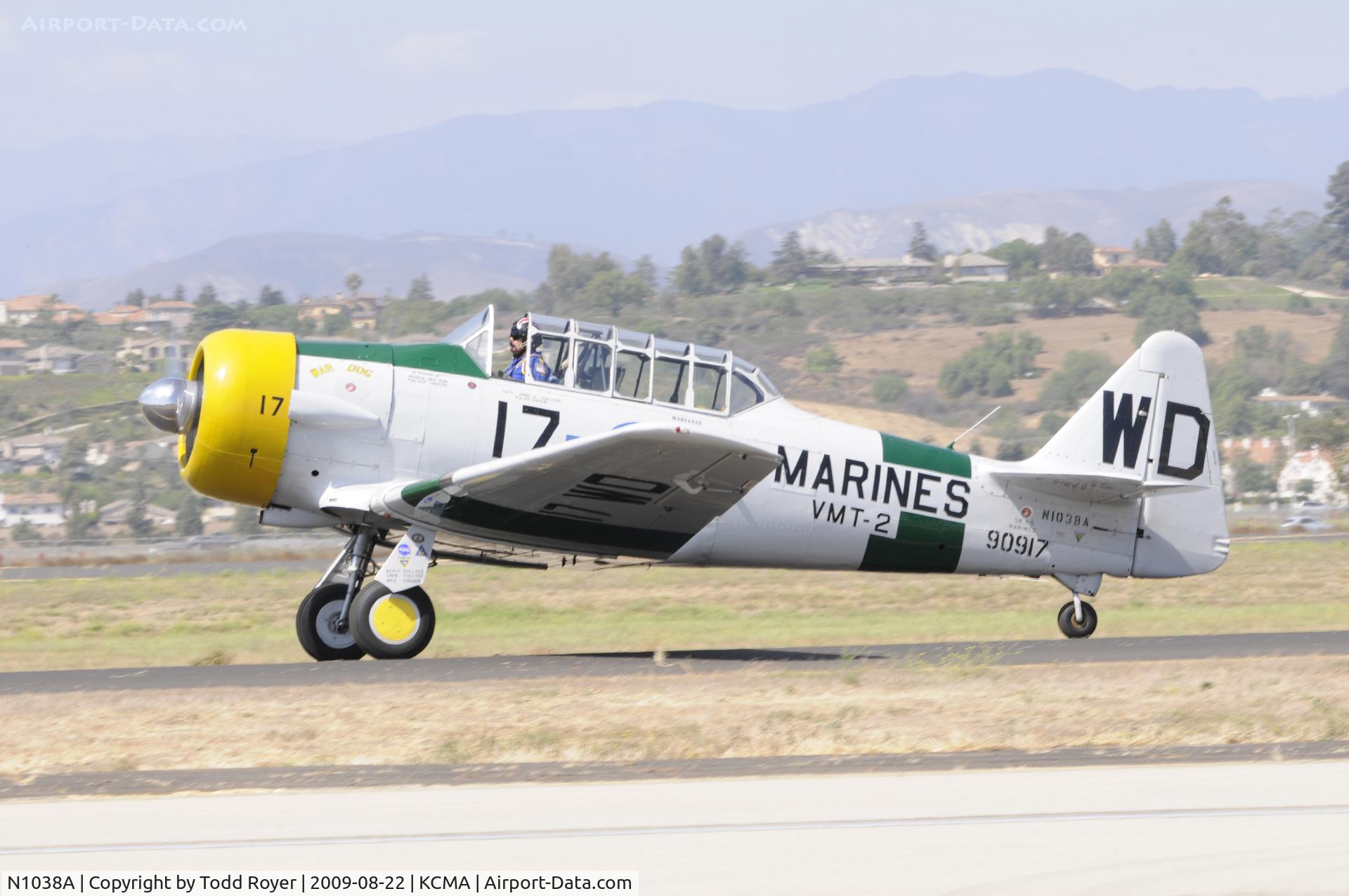 N1038A, 1944 North American SNJ-5 Texan C/N 90917 (121-41633), CAMARILLO AIR SHOW 2009