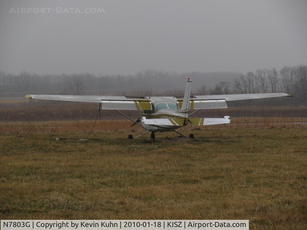 N7803G, 1970 Cessna 172L C/N 17259503, Sitting derelict at Blue Ash. Sans fuel tanks with the flaps hanging down, it seems unlikely the poor girl will ever fly again.