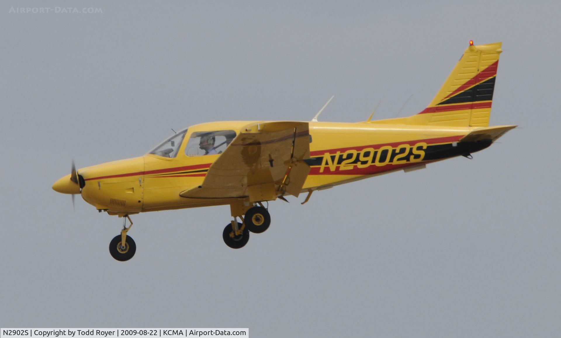 N2902S, Piper PA-28-181 Archer II C/N 28-7990540, CAMARILLO AIR SHOW 2009