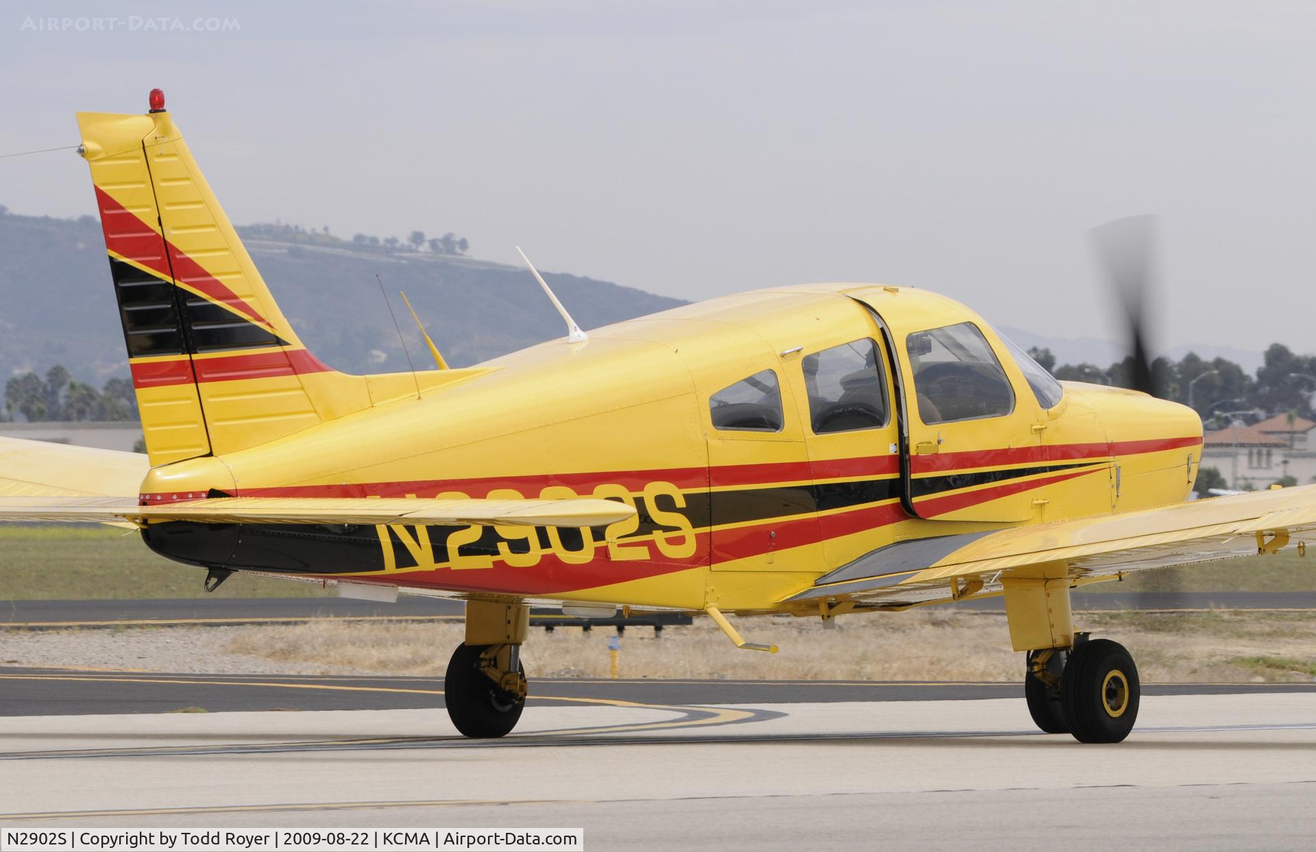 N2902S, Piper PA-28-181 Archer II C/N 28-7990540, CAMARILLO AIR SHOW 2009