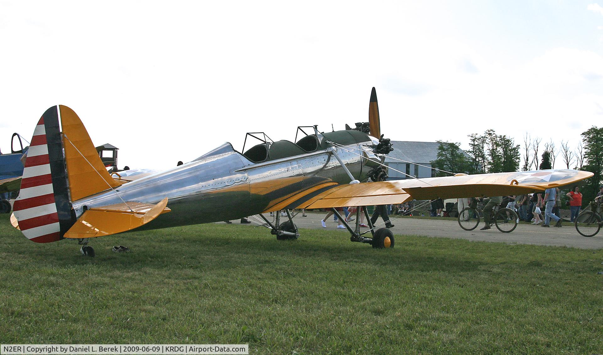N2ER, 1941 Ryan Aeronautical ST3KR C/N 1645, The passing crowd at the 2009 MAAM World War II Weekend admires the gleaming fuselage of this fine WWII trainer.