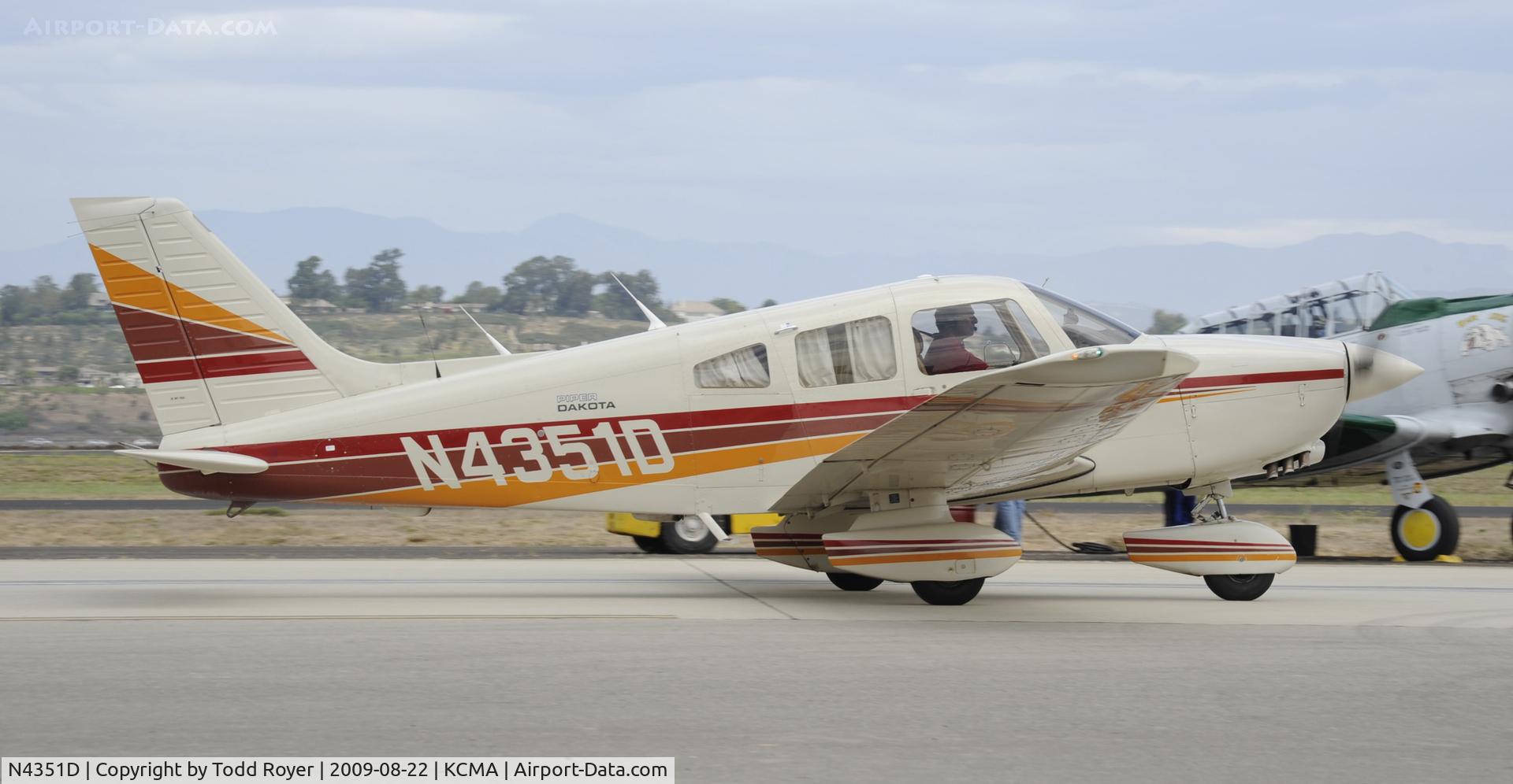 N4351D, 1984 Piper PA-28-236 Dakota C/N 28-8411016, CAMARILLO AIR SHOW 2009