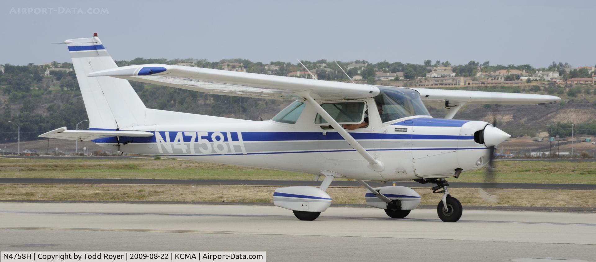 N4758H, Cessna 152 C/N 15283977, CAMARILLO AIR SHOW 2009