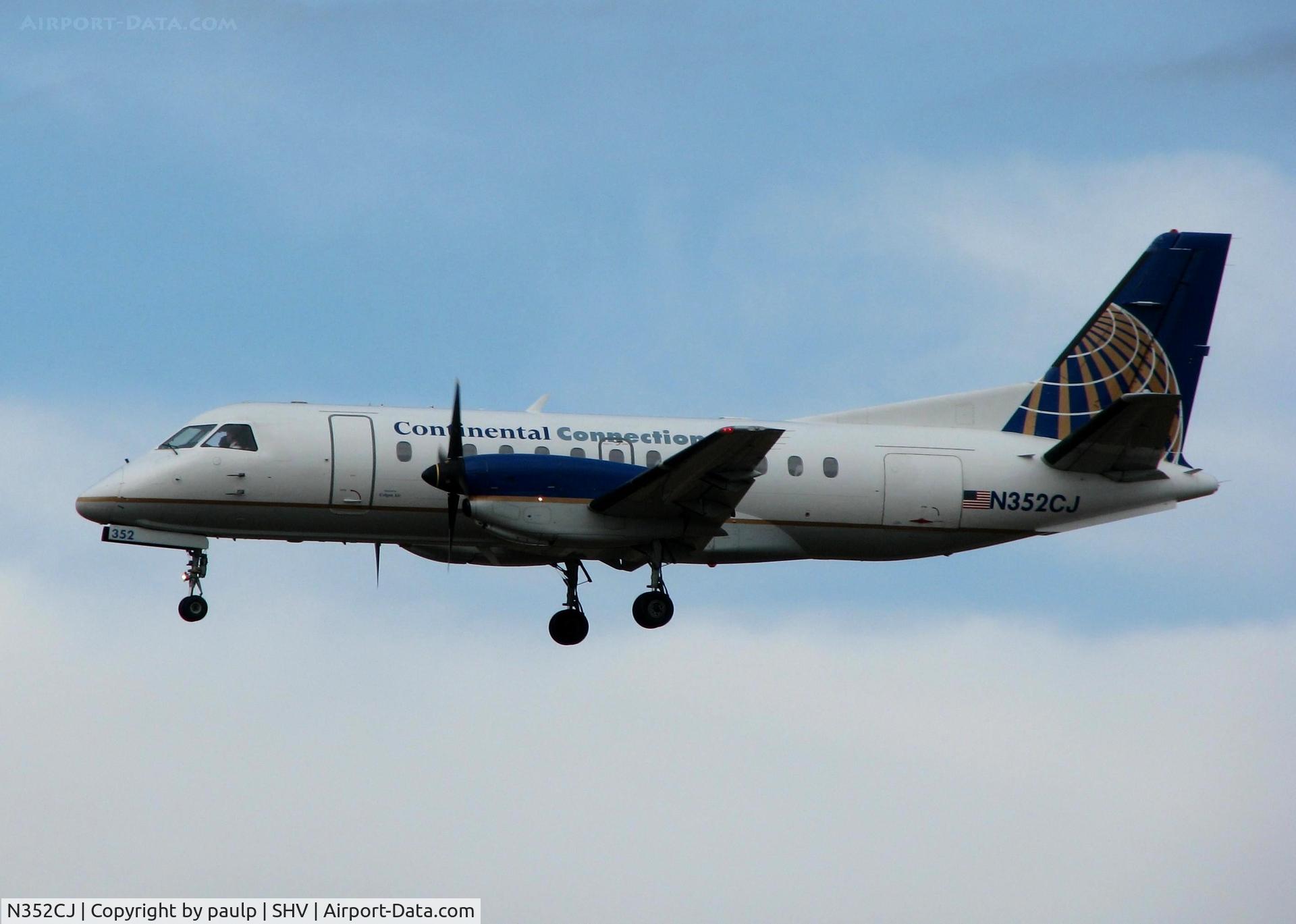 N352CJ, 1993 Saab 340B C/N 340B-352, Landing at Shreveport Regional.