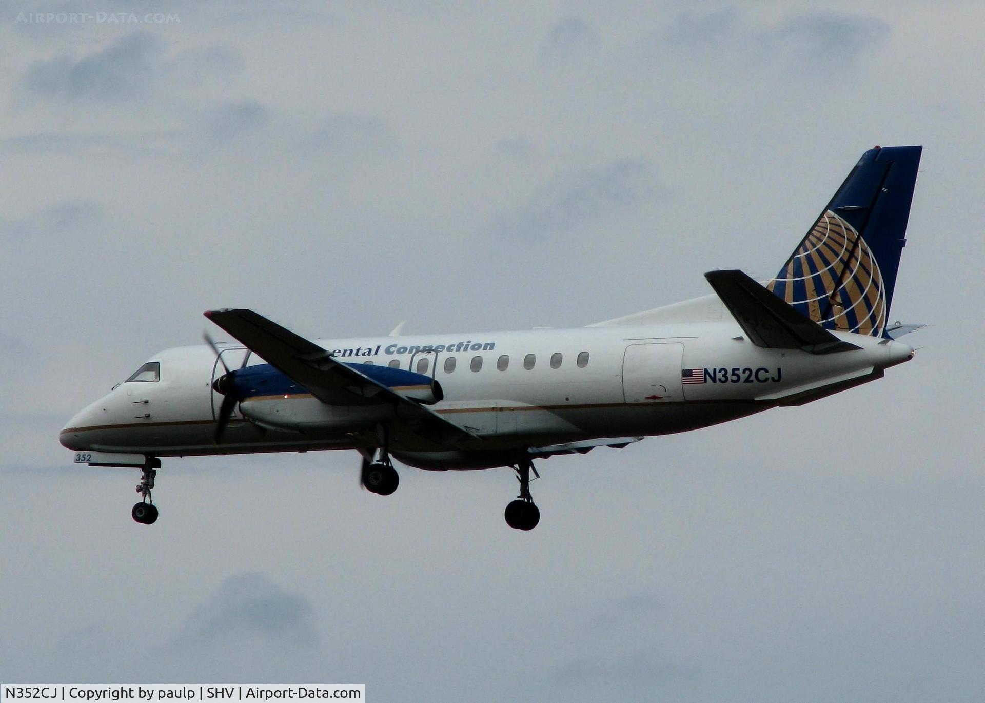 N352CJ, 1993 Saab 340B C/N 340B-352, Landing at Shreveport Regional.