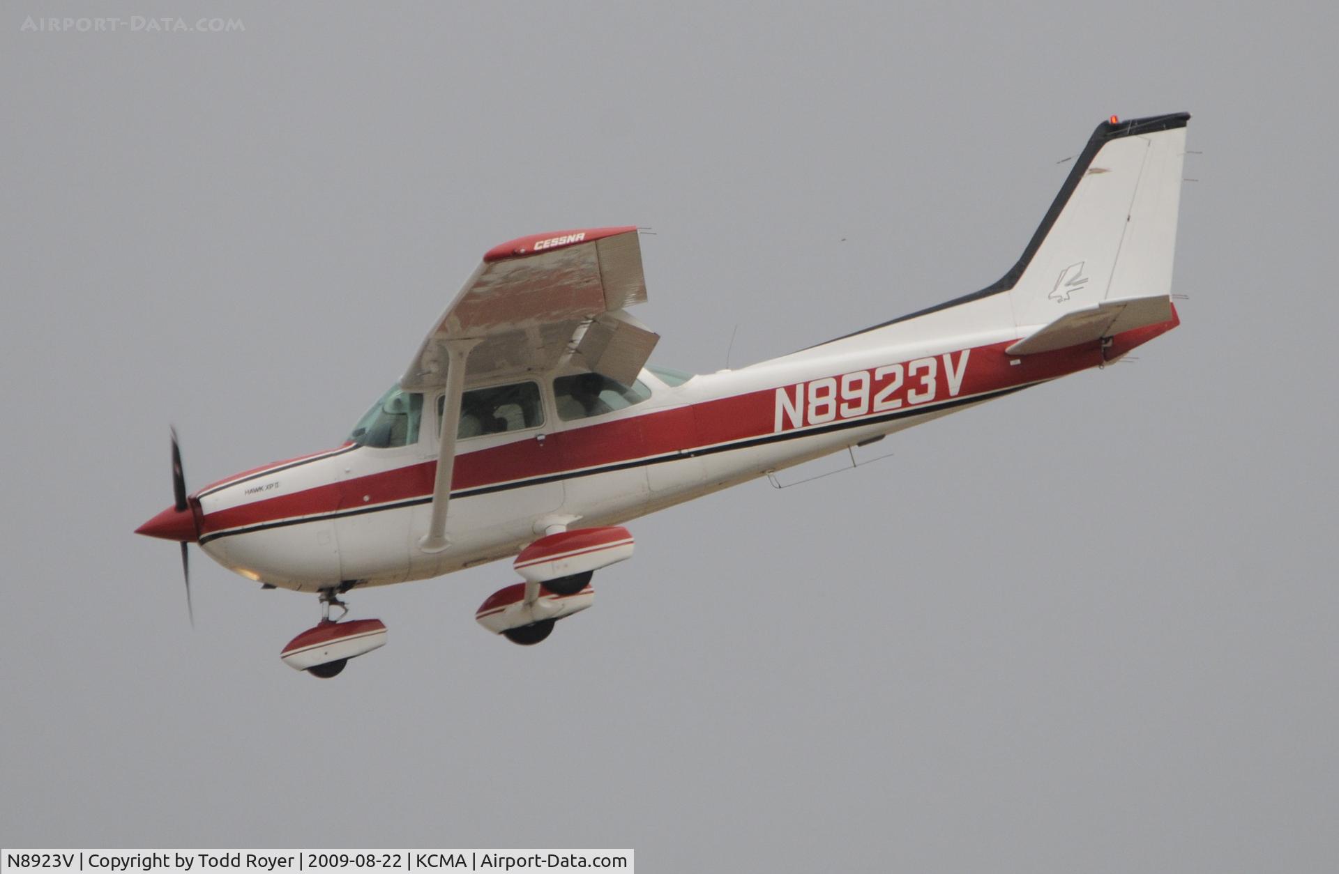 N8923V, 1977 Cessna R172K Hawk XP C/N R1722326, CAMARILLO AIR SHOW 2009