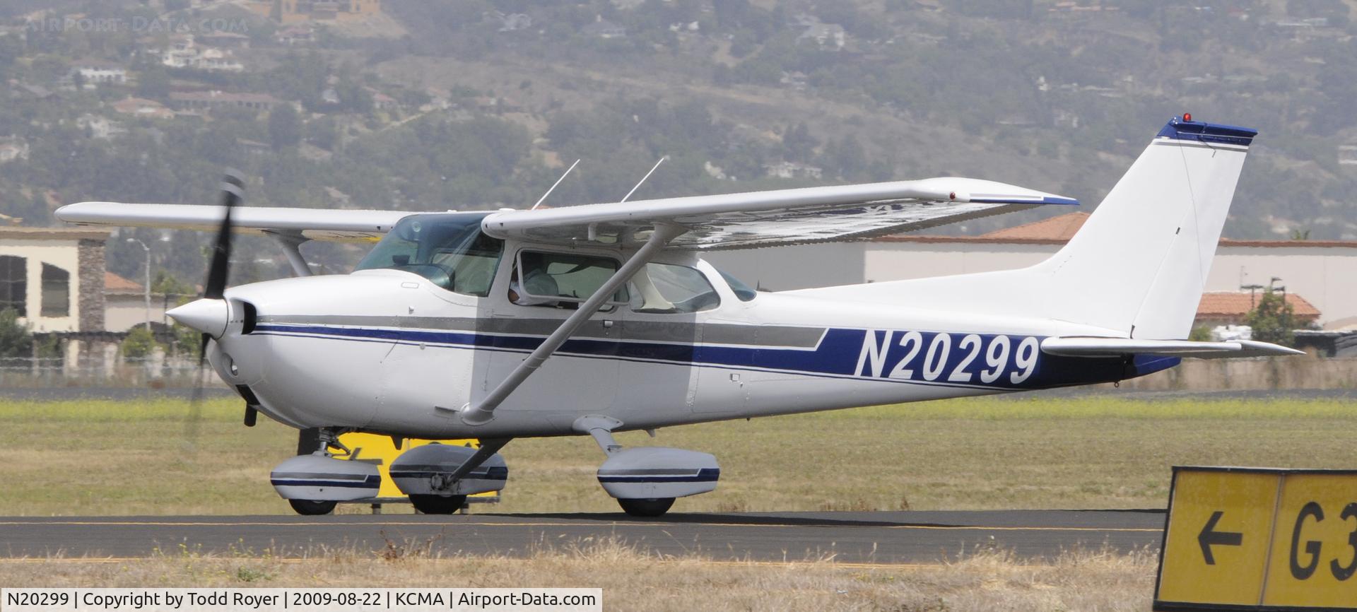 N20299, 1972 Cessna 172M C/N 17261172, CAMARILLO AIR SHOW 2009