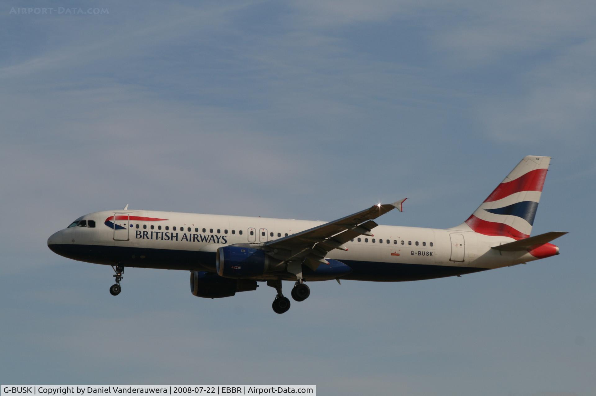 G-BUSK, 1990 Airbus A320-211 C/N 120, Arrival of flight BA388 to RWY 25L