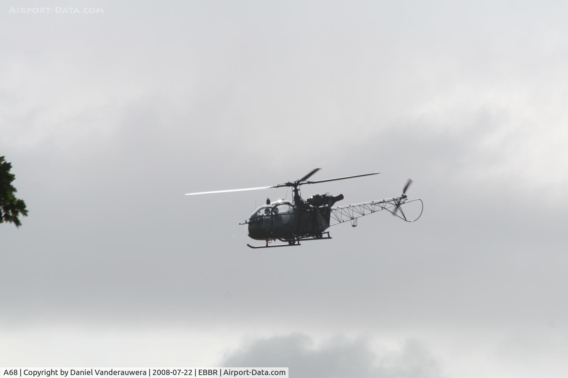 A68, 1968 Sud Aviation SA-318C Alouette II Astazou C/N 2068, in flight