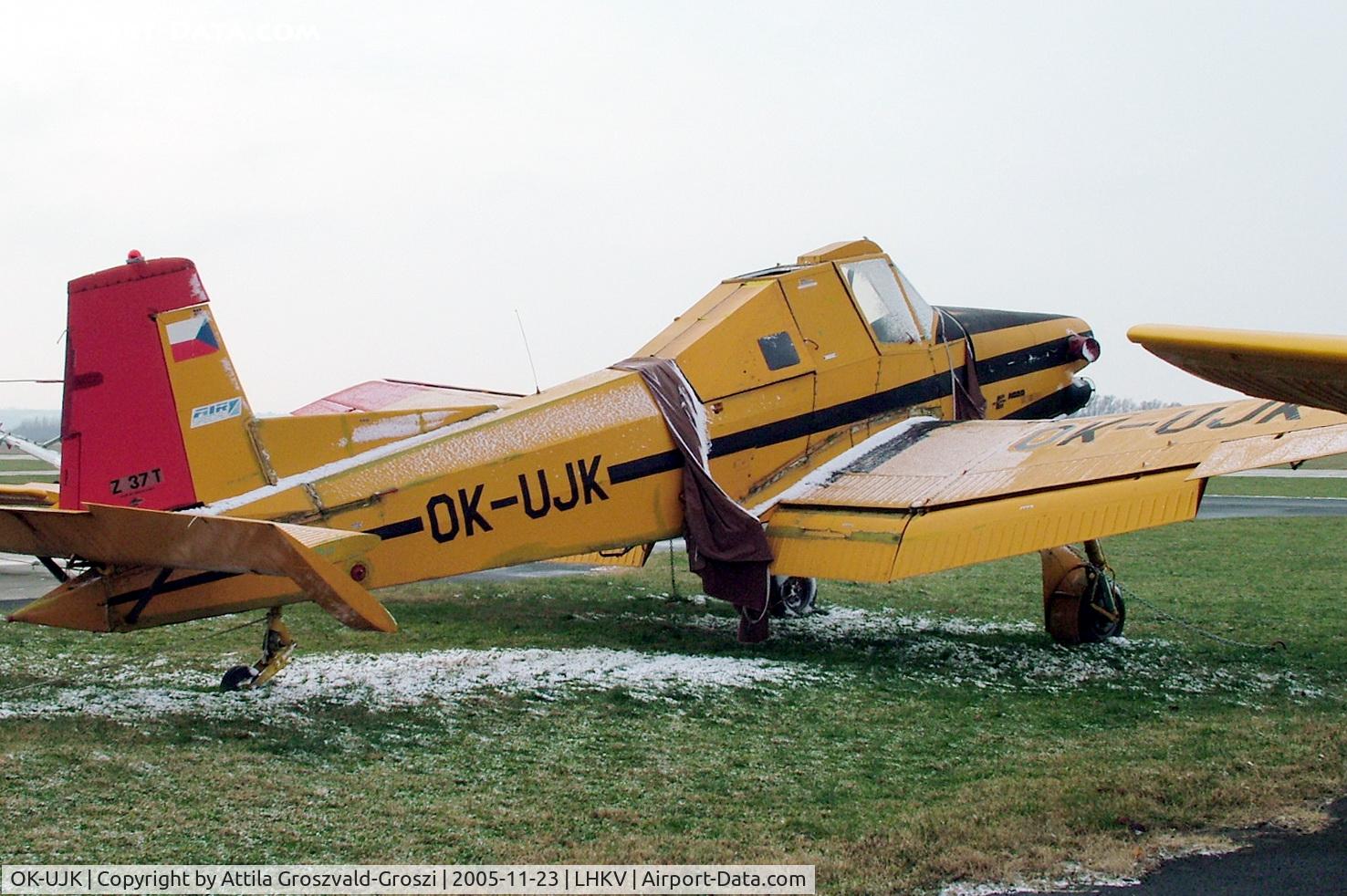 OK-UJK, 1989 Let Z-137T Agro-Turbo C/N 027, Hungary-Kaposújlak airport.