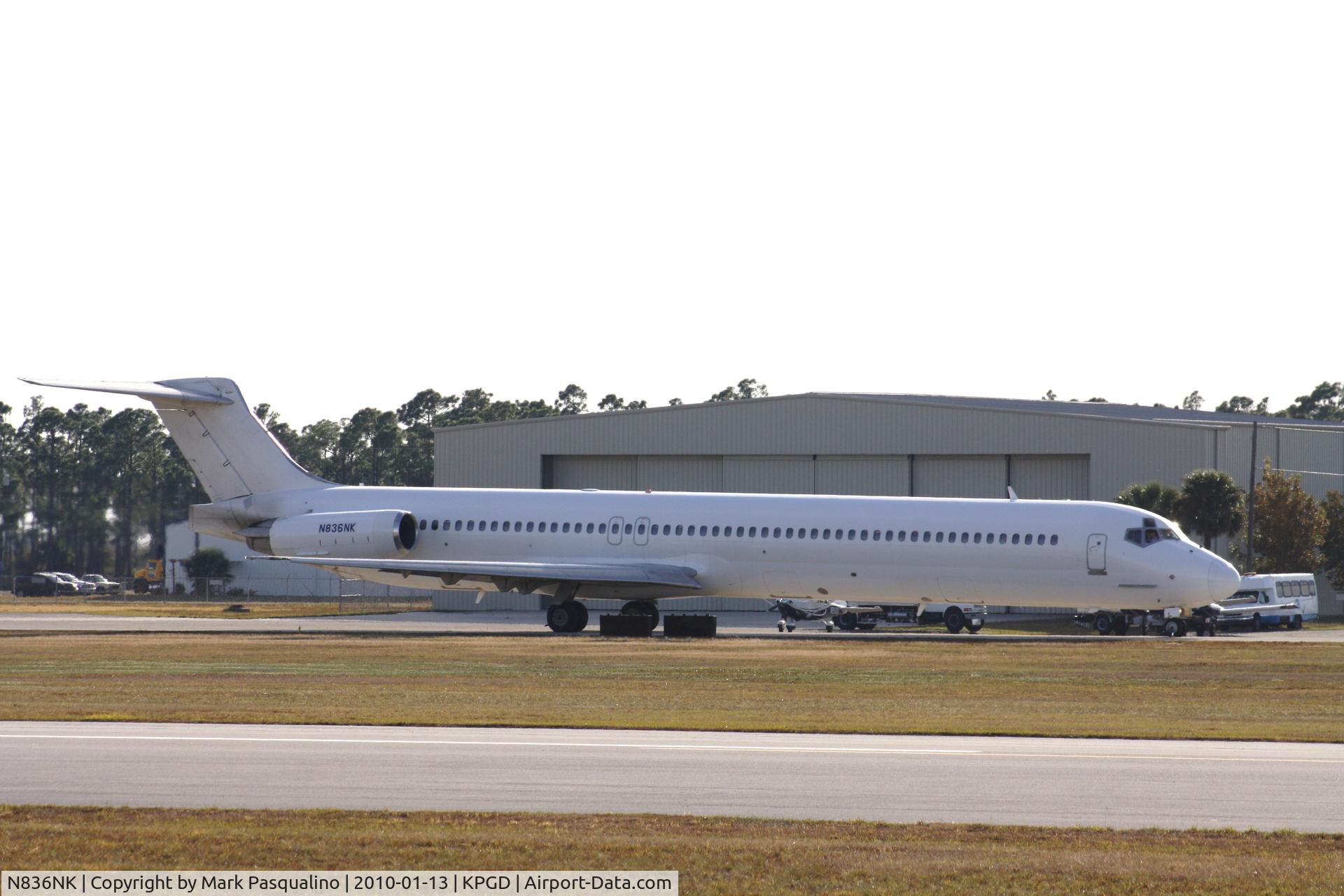 N836NK, 1990 McDonnell Douglas MD-83 (DC-9-83) C/N 53045, MD-83