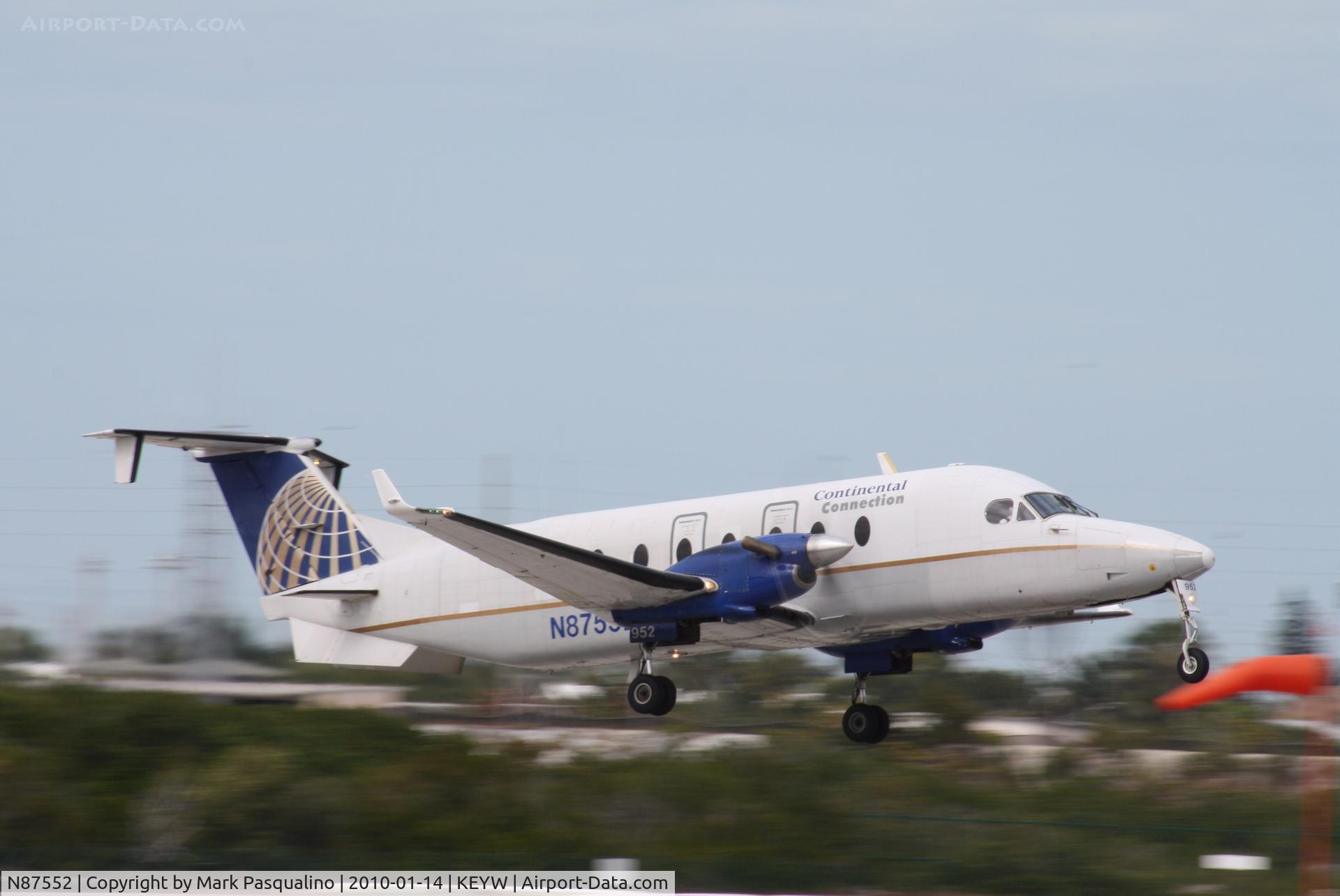 N87552, 1996 Raytheon Aircraft Company 1900D C/N UE-216, Beech 1900D