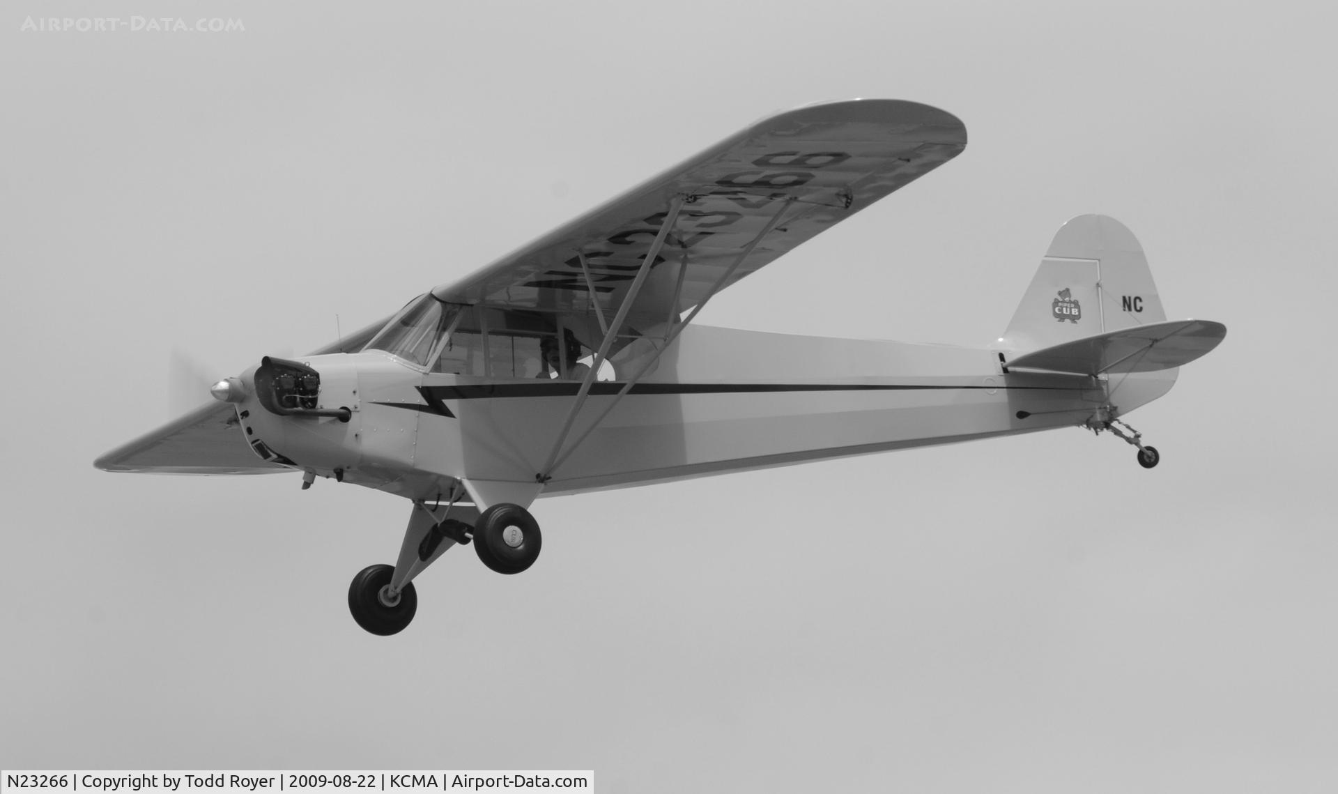 N23266, 1939 Piper J3C-65 Cub Cub C/N 3113, CAMARILLO AIR SHOW 2009