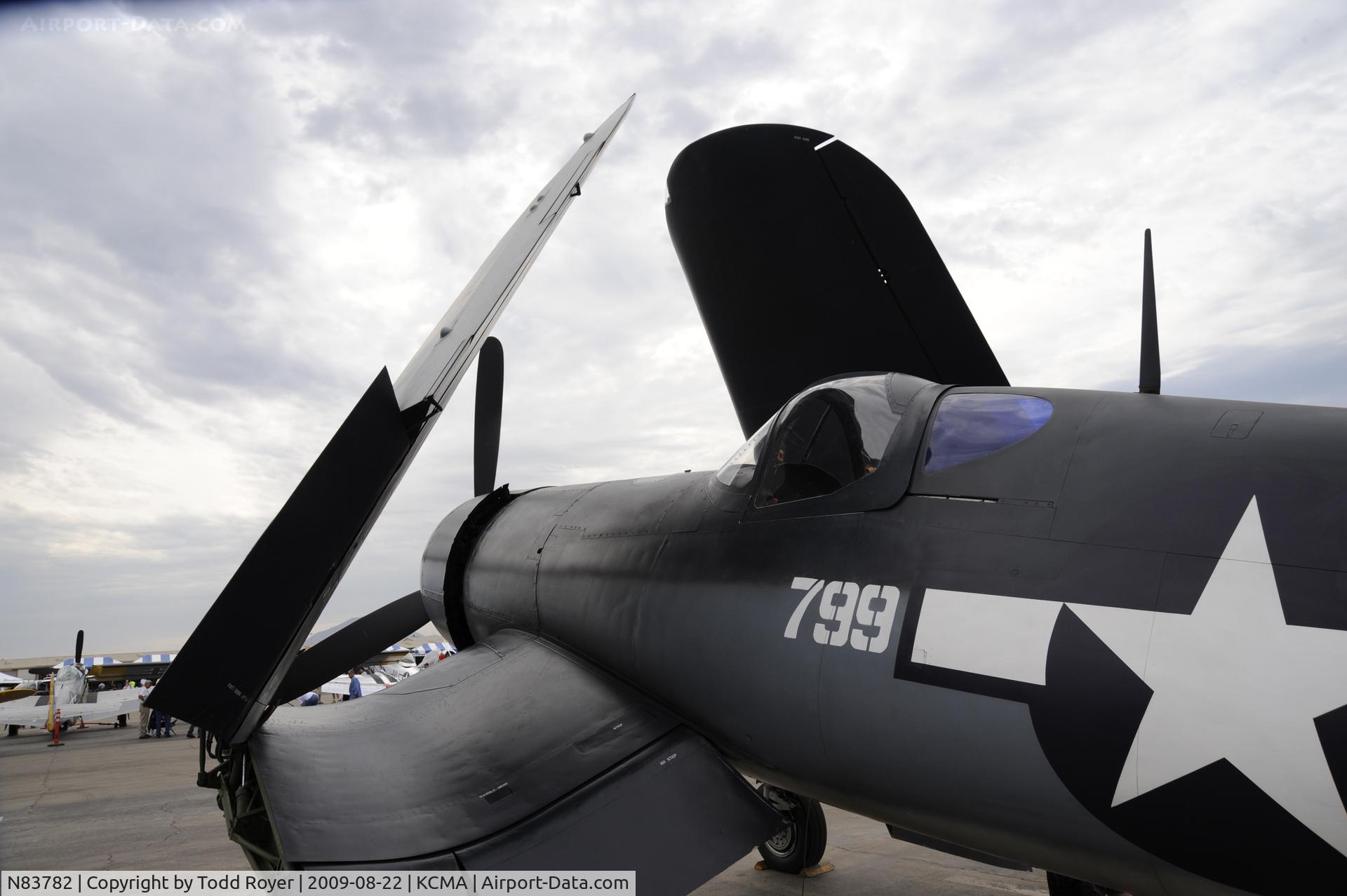 N83782, 1942 Vought F4U-1 Corsair C/N 3884 (Bu 17799), CAMARILLO AIR SHOW 2009