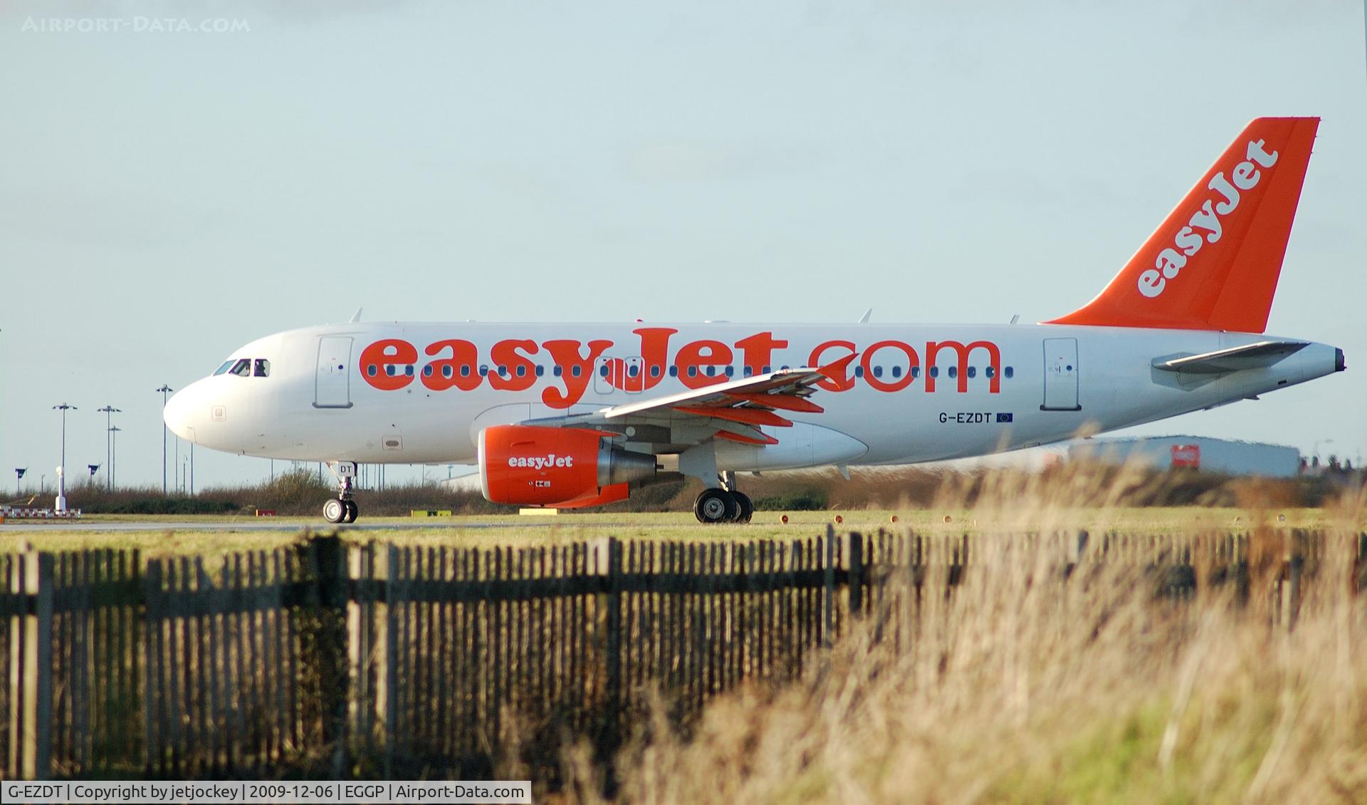 G-EZDT, 2008 Airbus A319-111 C/N 3720, Moving onto R27 for Takeoff at LPL John lennon
