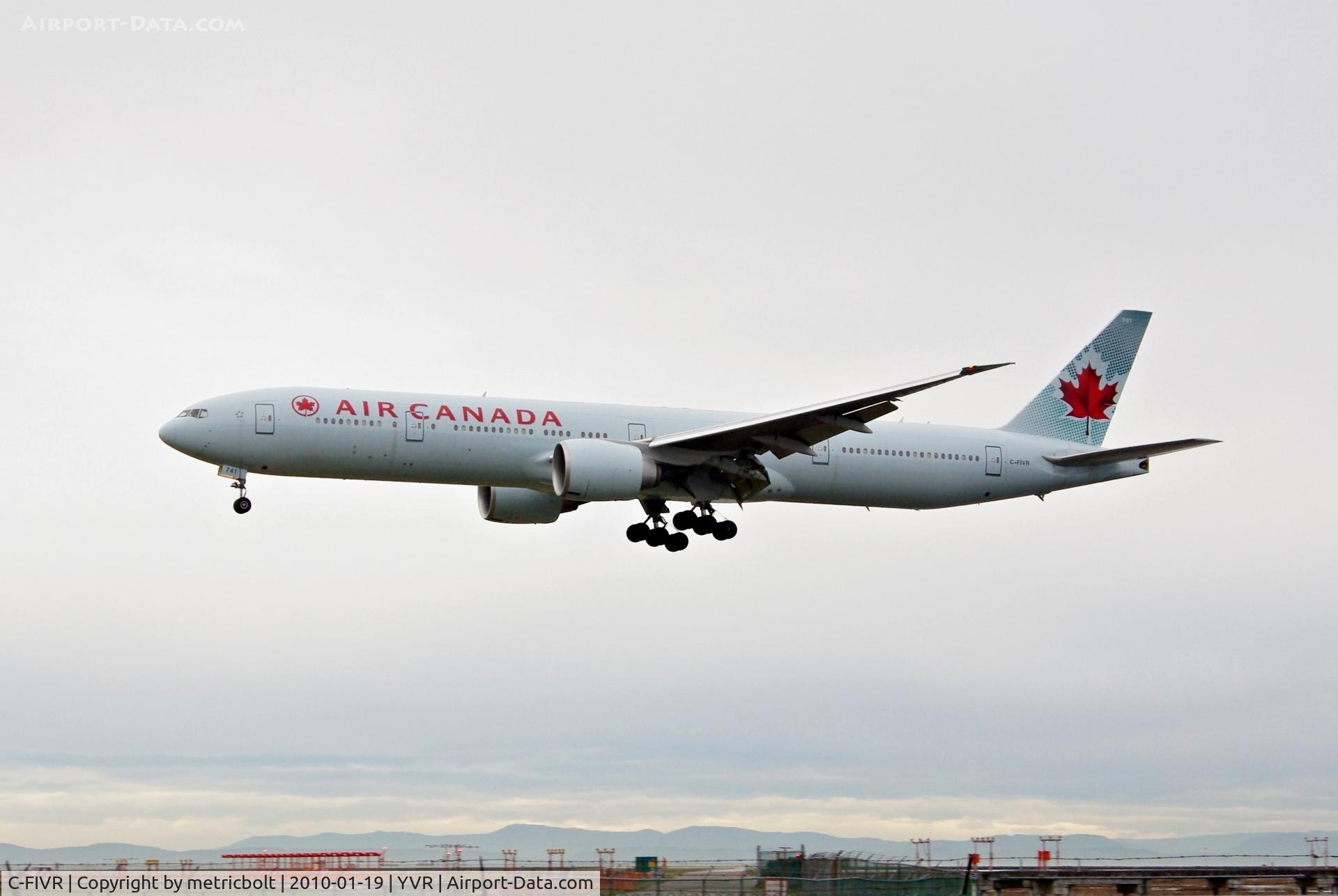 C-FIVR, 2008 Boeing 777-333/ER C/N 35241, Landing at YVR