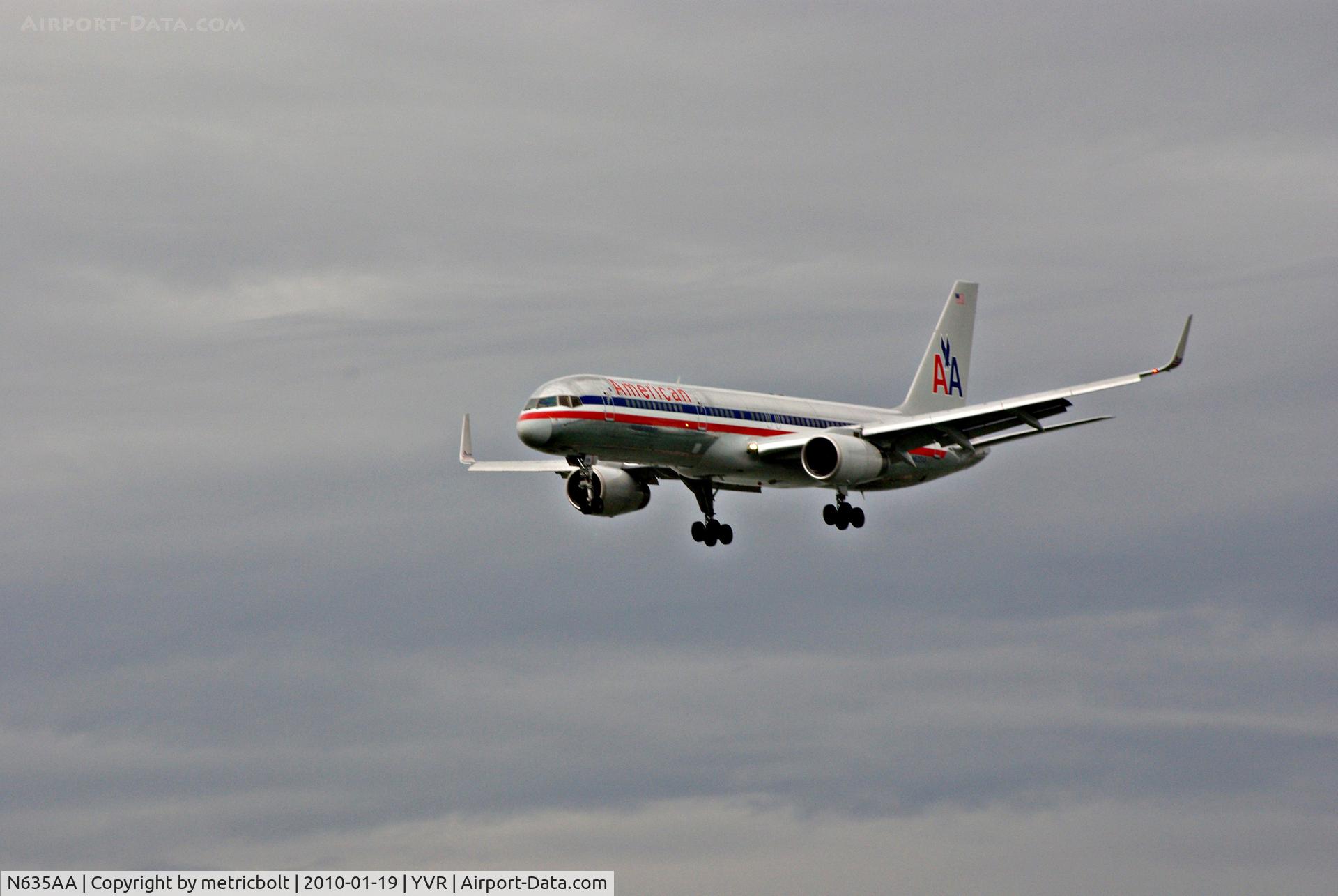 N635AA, 1990 Boeing 757-223 C/N 24593, Landing at YVR