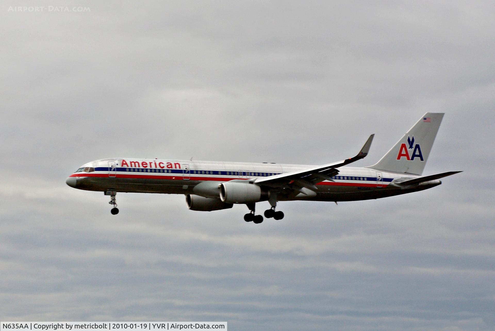 N635AA, 1990 Boeing 757-223 C/N 24593, Landing at YVR