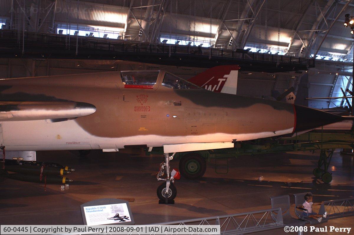 60-0445, 1960 Republic F-105D Thunderchief C/N D133, Tall and slender nose section of the Thud