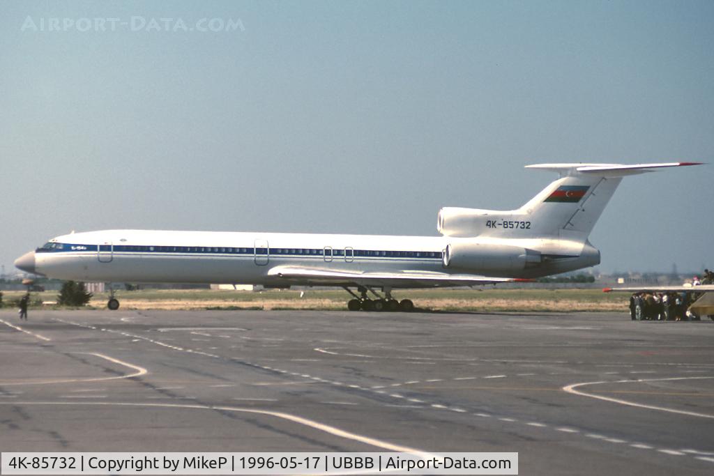 4K-85732, 1992 Tupolev Tu-154M C/N 92A914, Carries very small Improtex titles.