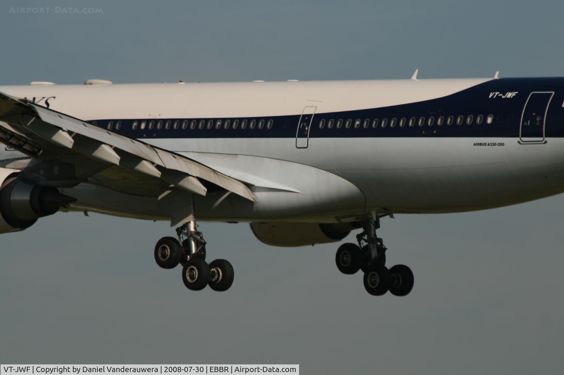 VT-JWF, 2007 Airbus A330-202 C/N 825, Descending to RWY 25L