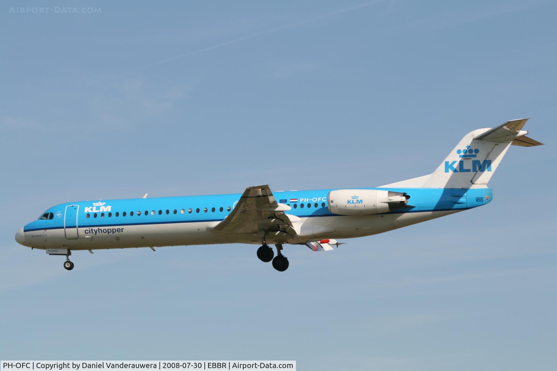PH-OFC, 1989 Fokker 100 (F-28-0100) C/N 11263, Flight KL1723 is descending to RWY 25L