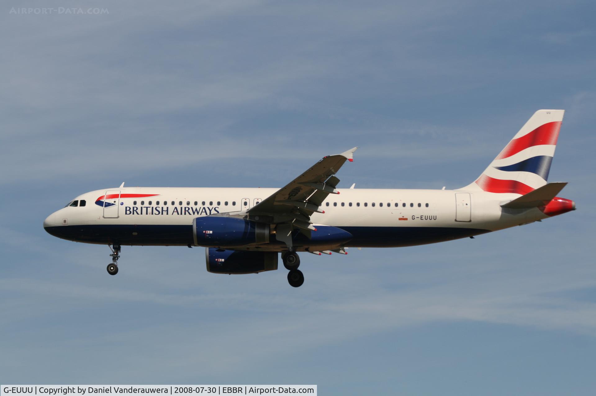 G-EUUU, 2008 Airbus A320-232 C/N 3351, Flight BA392 is descending to RWY 25L