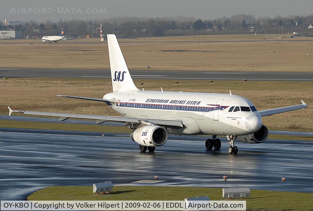 OY-KBO, 2006 Airbus A319-131 C/N 2850, at dus old livery