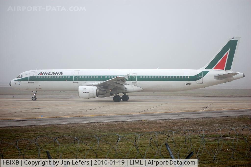 I-BIXB, 1995 Airbus A321-112 C/N 524, Fog