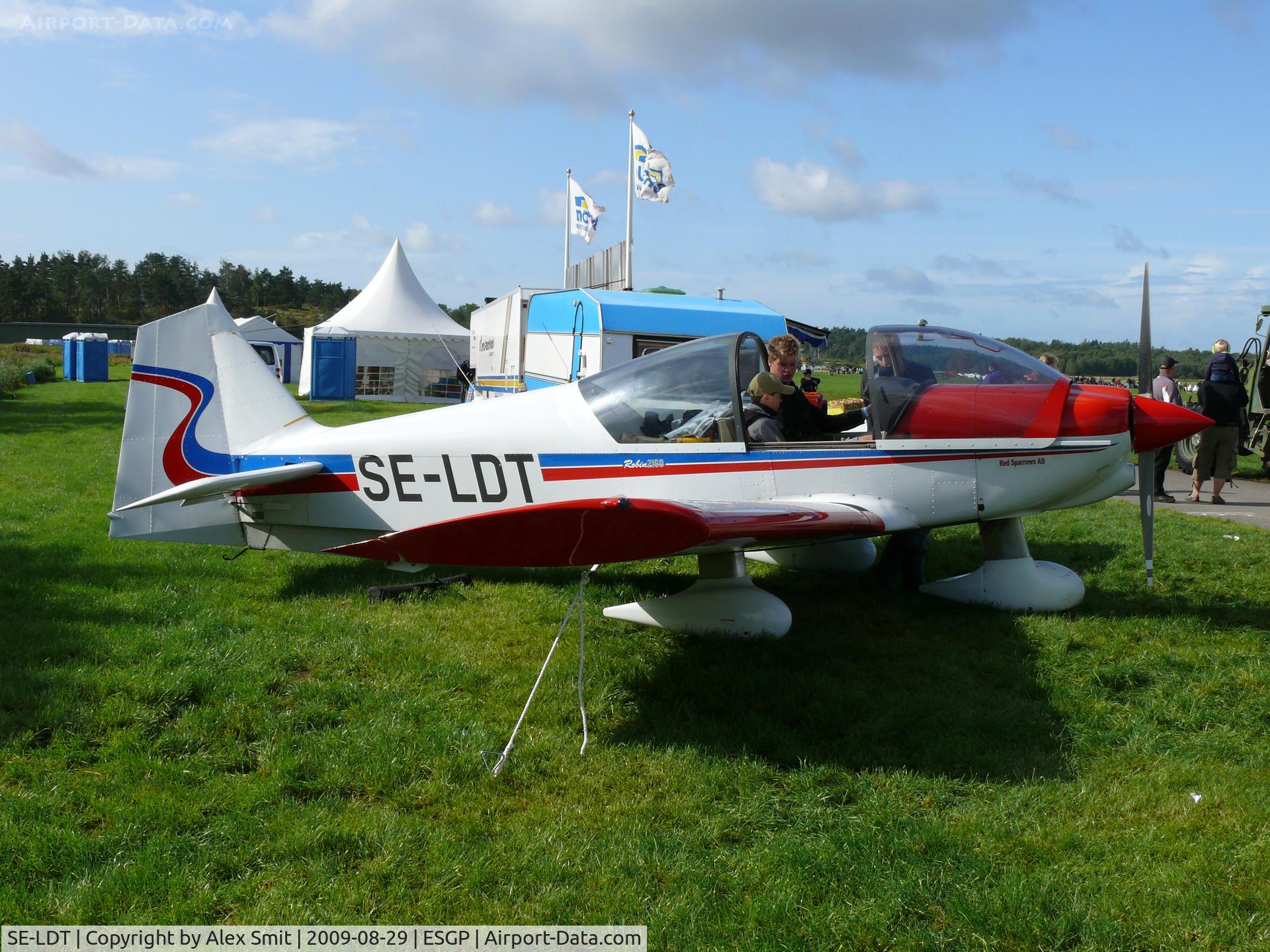 SE-LDT, 1994 Robin R-2160 Alpha Sport C/N 271, Robin R2160 Acrabin SE-LDT Red Sparrows AB
