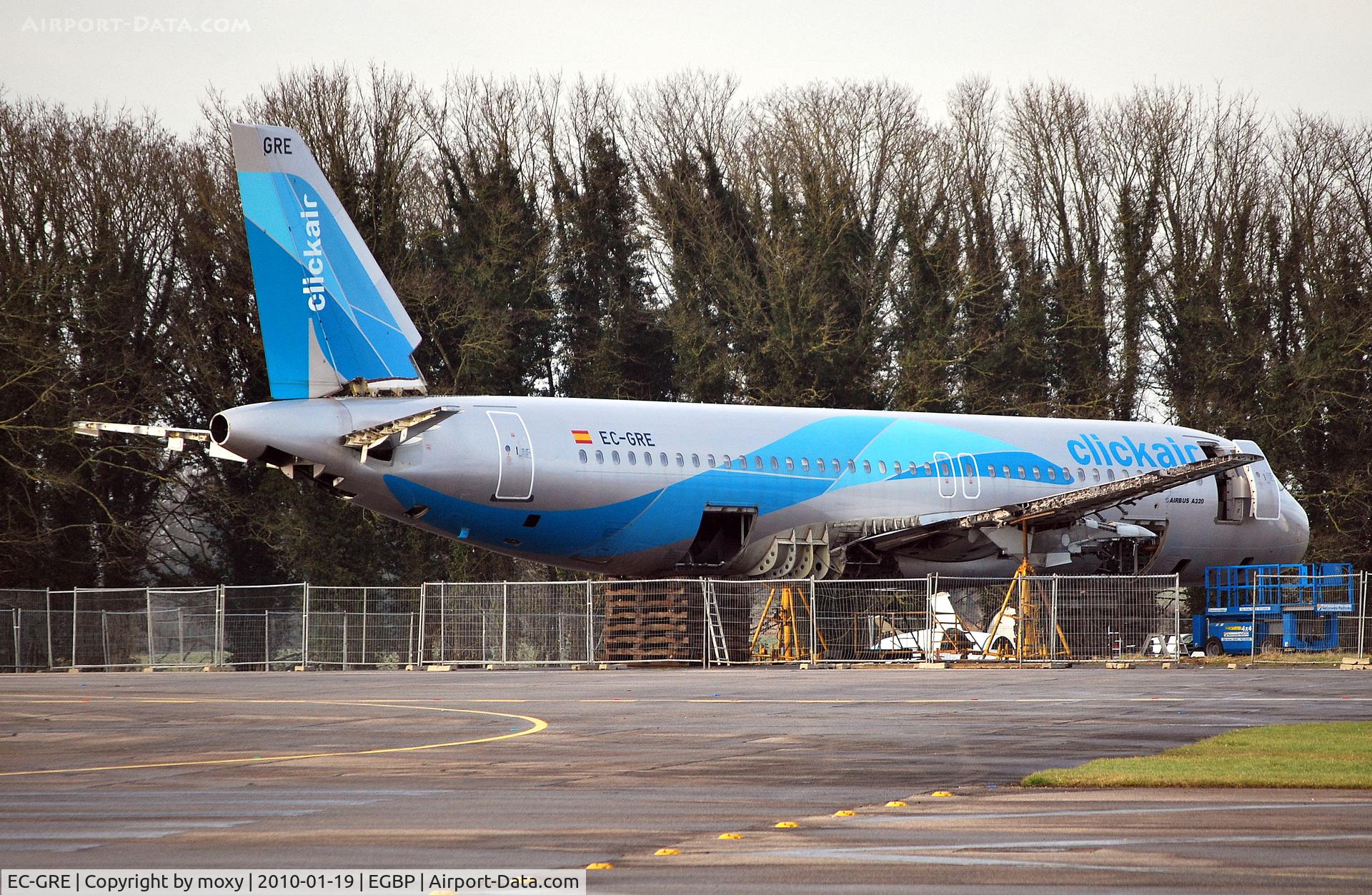 EC-GRE, Airbus A320-211 C/N 134, Clickair Airbus A320 being recycled at Kemble
