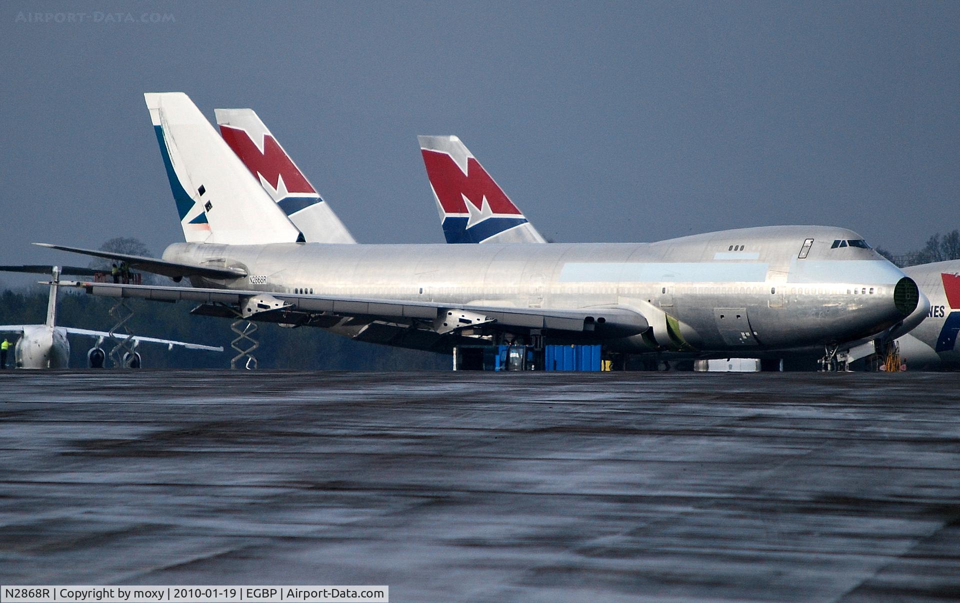 N2868R, 1984 Boeing 747-267B C/N 23120, B747-267B Ex Cathay Pacific in storage at Kemble