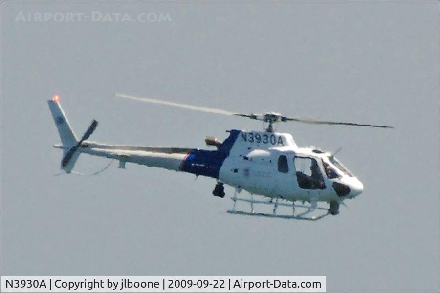 N3930A, 2009 Eurocopter AS-350B-3 Ecureuil Ecureuil C/N 4676, N3930A over San Diego