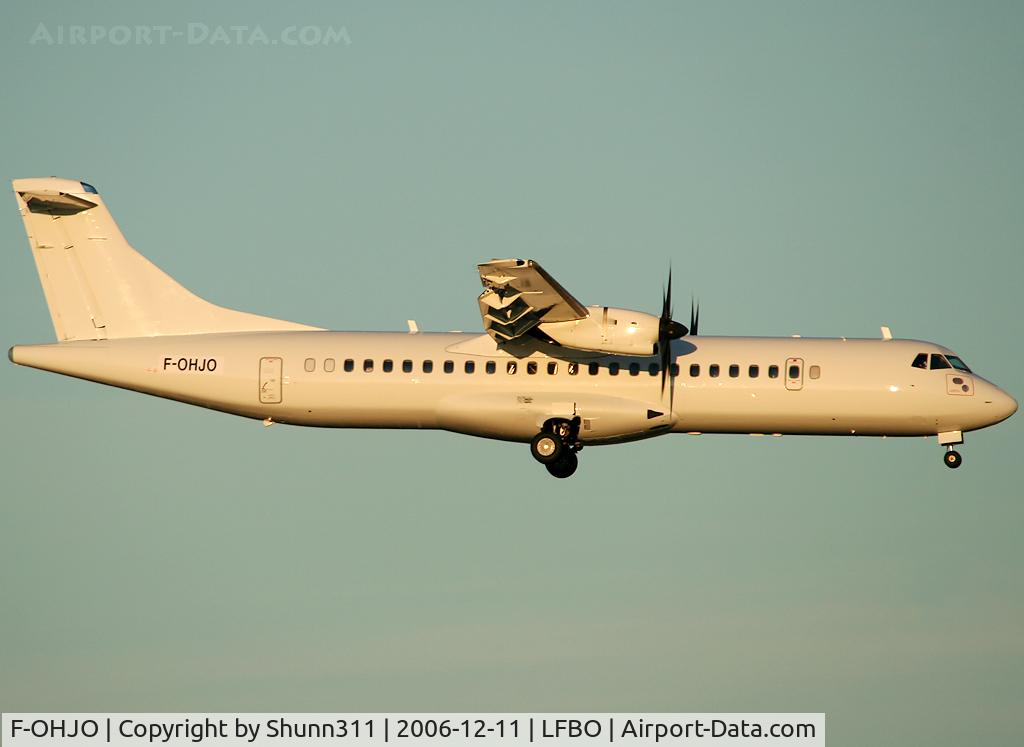 F-OHJO, 1998 ATR 72-212A C/N 553, Landing rwy 14L