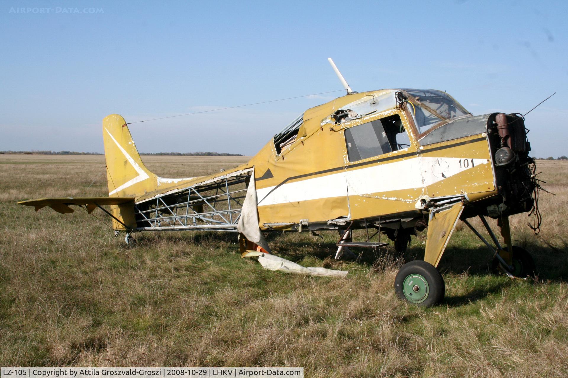 LZ-105, 1964 PZL-Okecie PZL-101A Gawron C/N 74125, Hungary-Kaposújlak airport. Ex Bulgarian airplane, This last photo, it was undone for a component then.