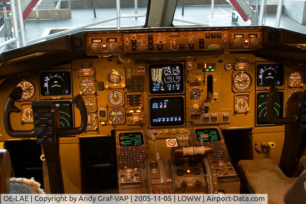 OE-LAE, 2000 Boeing 767-3Z9/ER C/N 30383, Austrian Airlines 767-300