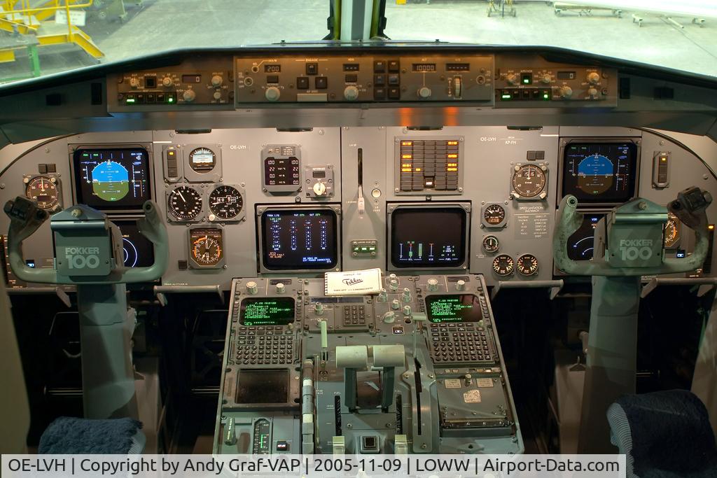 OE-LVH, 1993 Fokker 100 (F-28-0100) C/N 11456, Austrian Arrows F100