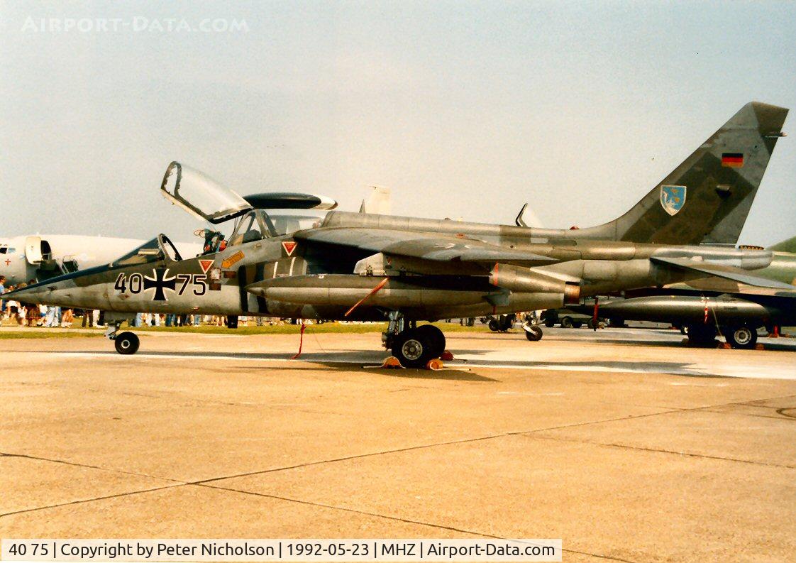 40 75, Dassault-Dornier Alpha Jet A C/N 0075, Alpha Jet of JBG-43 on display at the 1992 Mildenhall Air Fete.