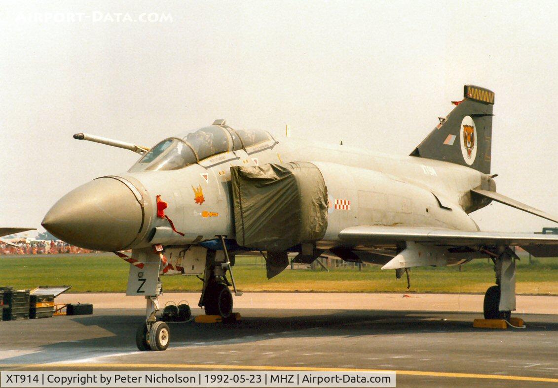 XT914, 1968 McDonnell Douglas Phantom FGR2 C/N 2771, Phantom FGR.2 of 74 Squadron at RAF Wattisham on the flight-line at the 1992 Mildenhall Air Fete.