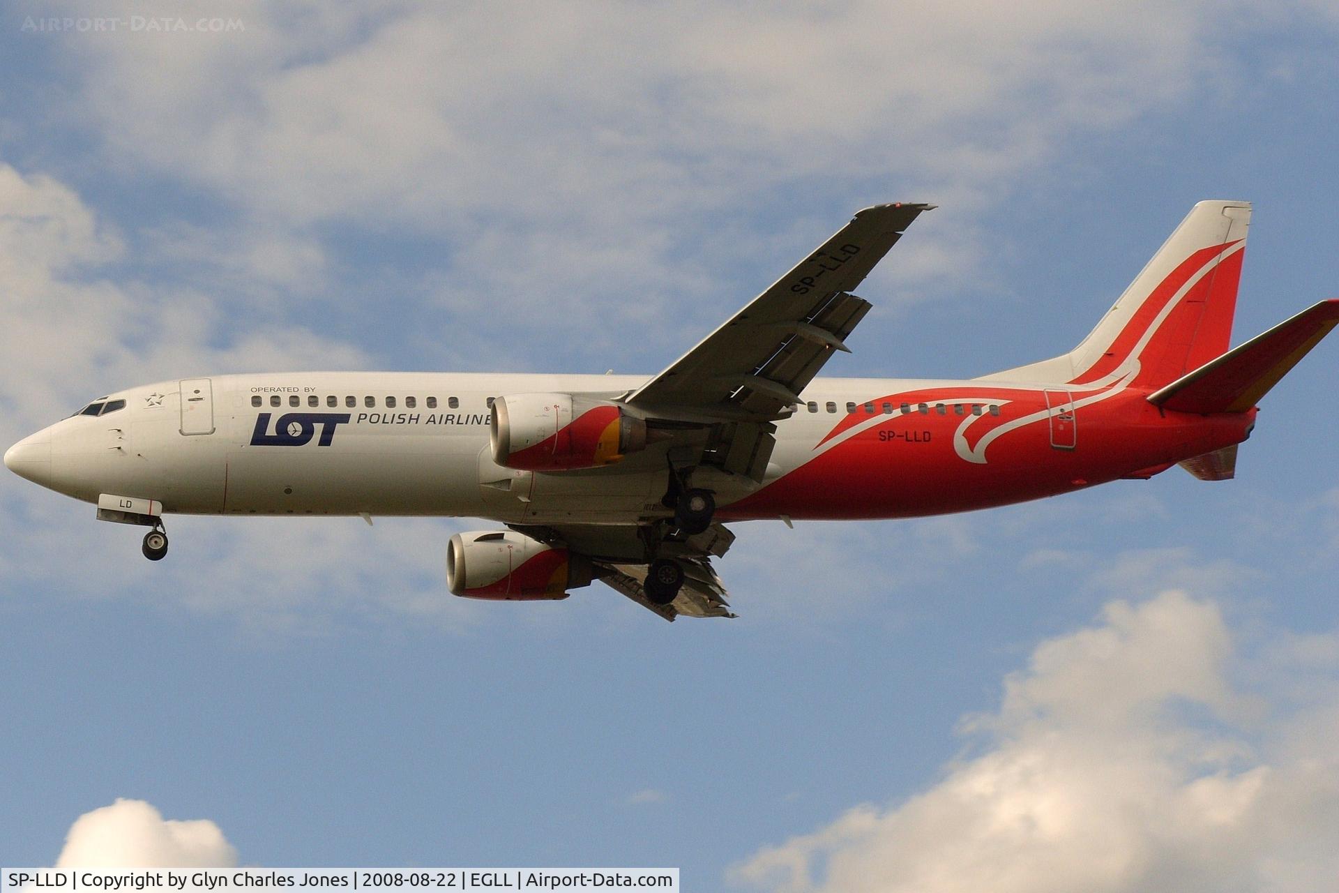 SP-LLD, 1994 Boeing 737-45D C/N 27256, On finals to runway 27L. Hybrid Centralwings scheme. Operated by LOT - Polish Airlines.
