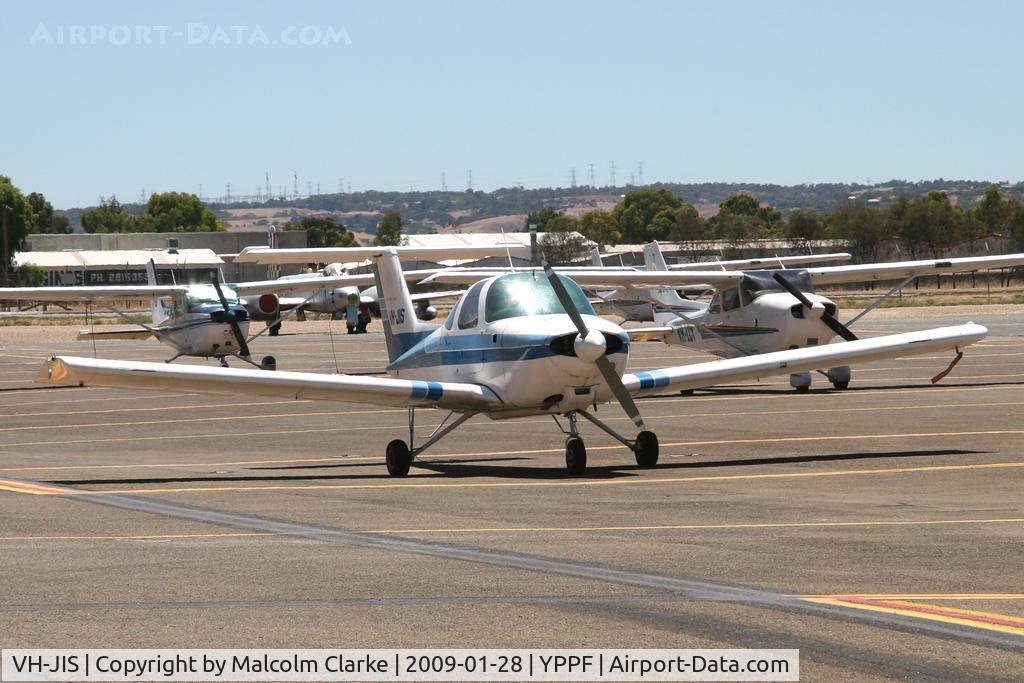 VH-JIS, 1981 Beech 77 Skipper Skipper C/N WA-303, Beech 77 Skipper at Parafield Airport, South Australia in 2008.