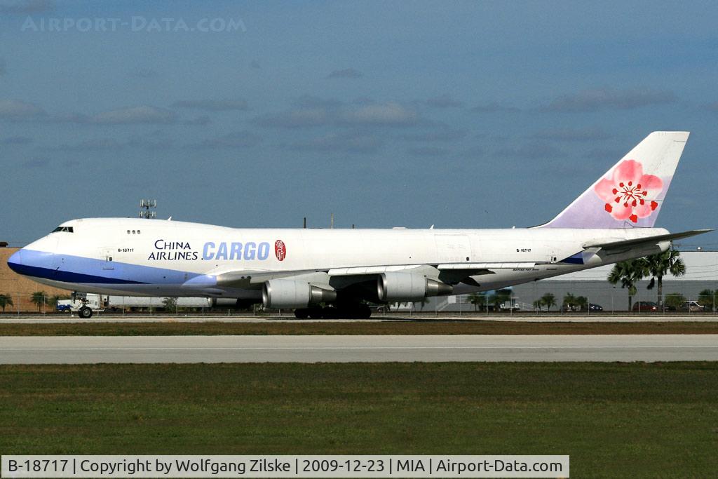 B-18717, 2004 Boeing 747-409F/SCD C/N 30769, visitor
