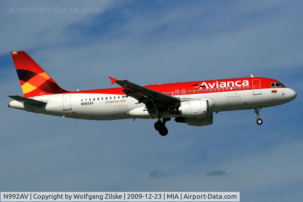 N992AV, 2009 Airbus A320-214 C/N 3992, visitor