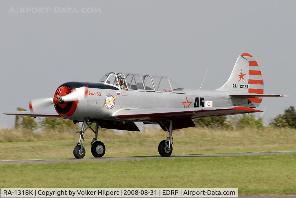 RA-1318K, 1988 Yakovlev Yak-52 C/N 888603, at pir